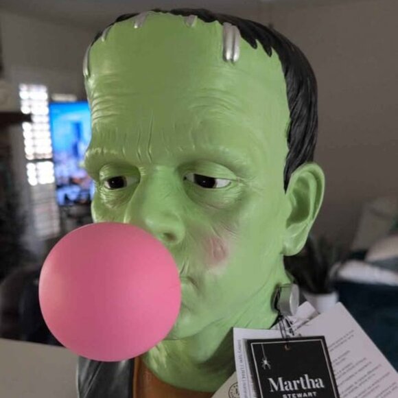 NEW Frankenstein Bust Realistic Prop Blowing Delicate Bubble Lights Up LED RARE - Picture 2 of 9